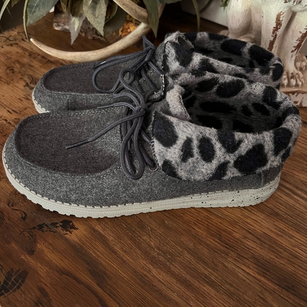 Hey Dude Gray Leopard Print Flats